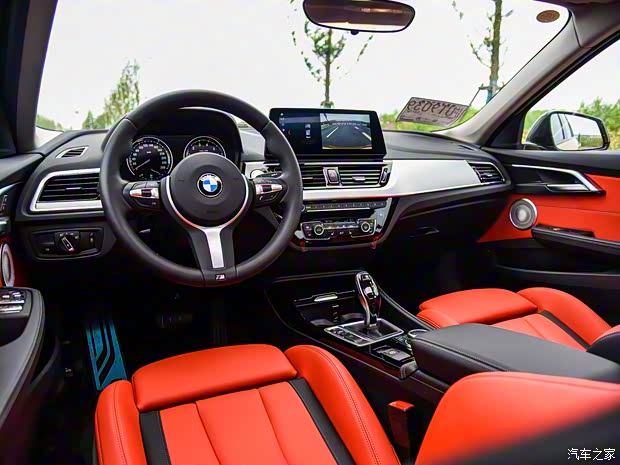 华晨宝马 宝马1系 2021款 改款 125i M运动曜夜版