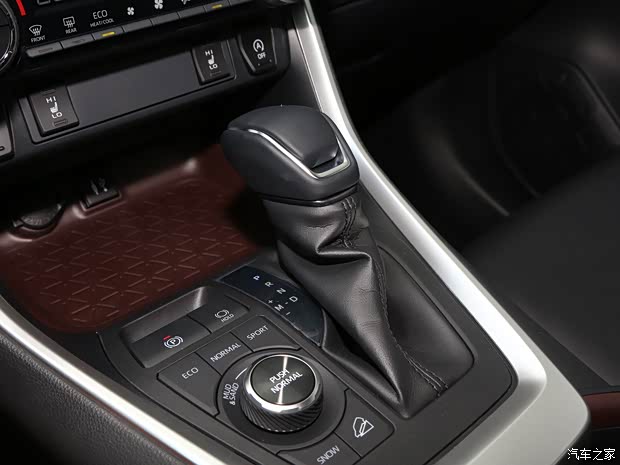 一汽丰田 RAV4荣放 2021款 2.0L CVT四驱尊贵版