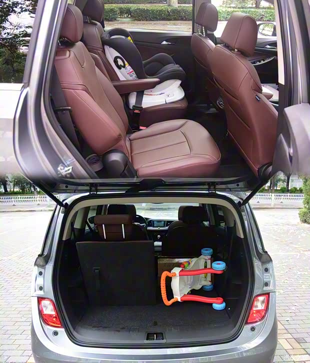 上汽通用别克 别克GL6 2018款 18T 6座尊贵型