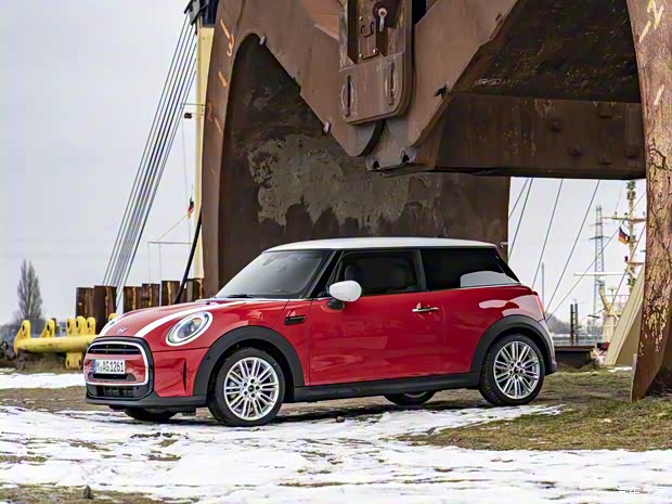 MINI MINI 2021款 改款 1.5T COOPER 艺术家 MINI MINI 2021款 改款 1.5T COOPER 艺术家