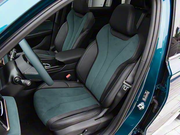 吉利汽车 星越L 2021款 2.0TD DCT两驱顶配版试装车 吉利汽车 星越L 2021款 2.0TD DCT两驱顶配版试装车