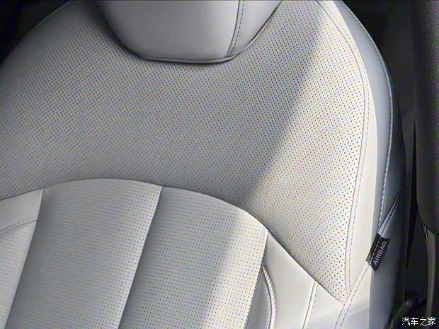 小鹏汽车 小鹏P7 2023款 四驱版 小鹏汽车 小鹏P7 2023款 四驱版