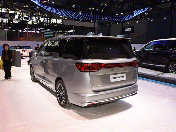 江汽集團(tuán) 瑞風(fēng)RF8 2023款 2.0T 高配版