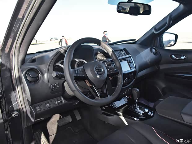 日产(进口) 纳瓦拉(海外) 2018款 Dark Sky