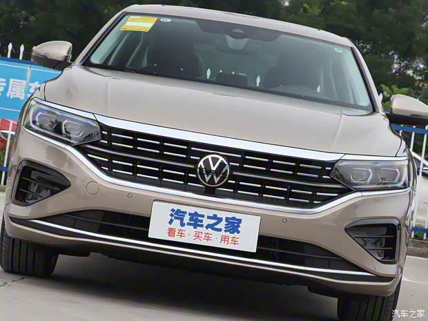 上汽大众 帕萨特 2022款 330TSI 豪华版