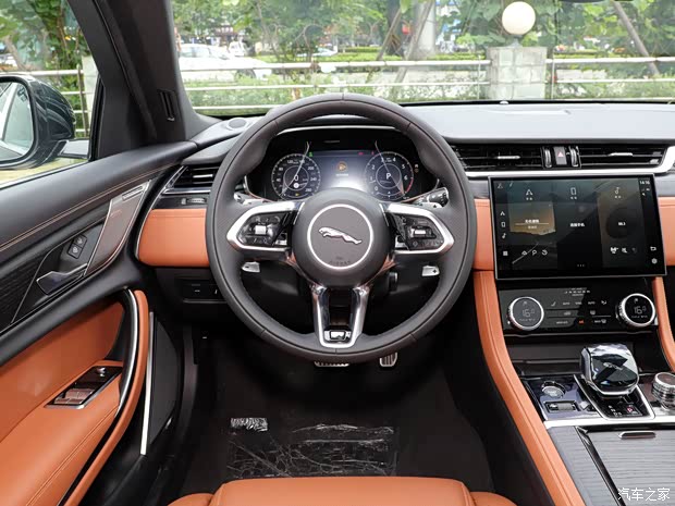 奇瑞捷豹路虎 捷豹XFL 2021款 XFL 2.0T P300 四驅(qū)旗艦運(yùn)動(dòng)版