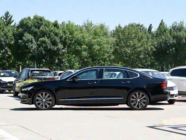 沃尔沃亚太 沃尔沃S90 2022款 B5 智远豪华版