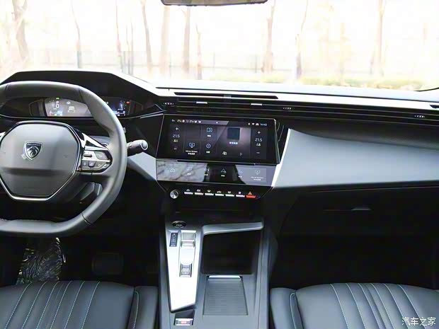 東風(fēng)標(biāo)致 標(biāo)致408X 2023款 魅力版