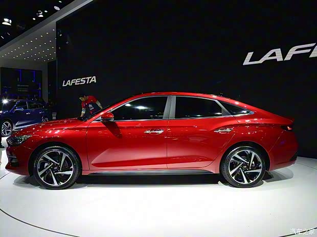北京现代 LAFESTA 2018款 基本型