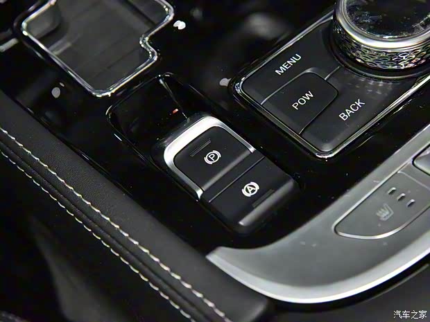 北京汽车 北京BJ40 2018款 PLUS 2.3T 自动雨林穿越版 北京汽车 北京BJ40 2018款 PLUS 2.3T 自动雨林穿越版