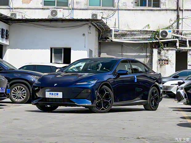 深蓝汽车 深蓝SL03 2023款 200Max增程版 深蓝汽车 深蓝SL03 2023款 200Max增程版