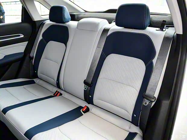 吉利汽车 帝豪 2022款 1.5L CVT旗舰型 吉利汽车 帝豪 2022款 1.5L CVT旗舰型