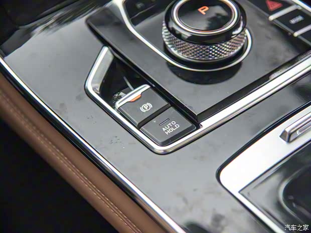 中国重汽VGV VGV U75PLUS 2021款 2.0TGDI 梦幻旅行版 7座