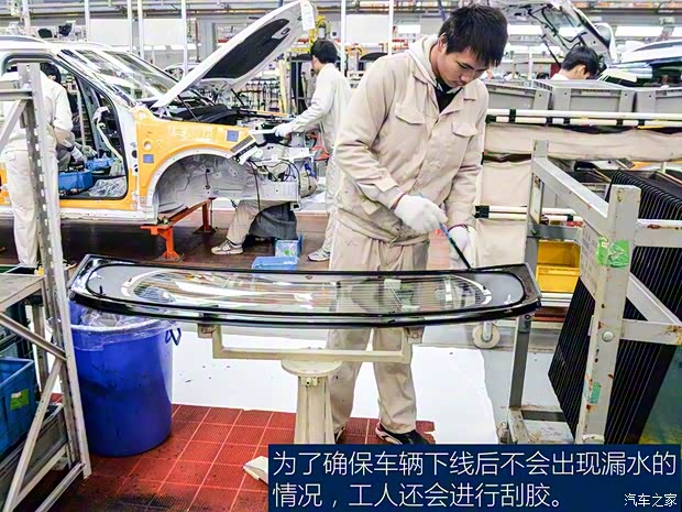 众泰汽车 众泰T700 2017款 1.8T 双离合旗舰型贺岁版 众泰汽车 众泰T700 2017款 1.8T 双离合旗舰型贺岁版