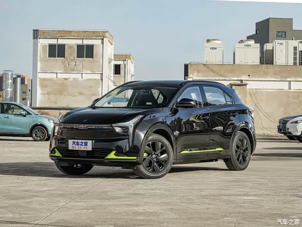 合众汽车 哪吒U 2022款 哪吒U-Ⅱ 610 尊享版