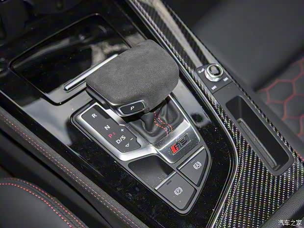 Audi Sport 奧迪RS 4 2023款 RS4 Avant 黑曜版