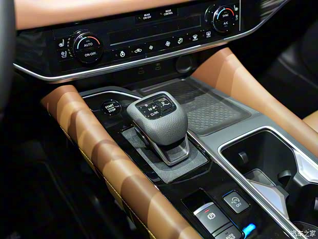 東風(fēng)日產(chǎn) 探陸 2024款 四驅(qū)基本型 6座