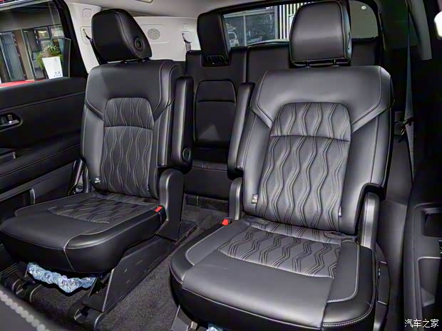 东风日产 探陆 2024款 四驱基本型 6座 东风日产 探陆 2024款 四驱基本型 6座