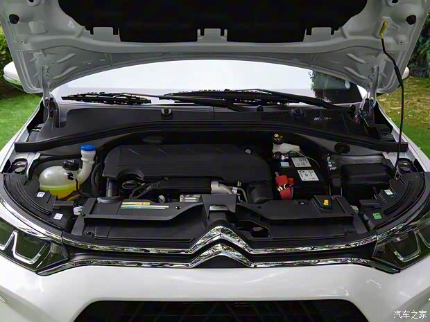 东风雪铁龙 雪铁龙C3-XR 2021款 190THP DCT致尚版 东风雪铁龙 雪铁龙C3-XR 2021款 190THP DCT致尚版