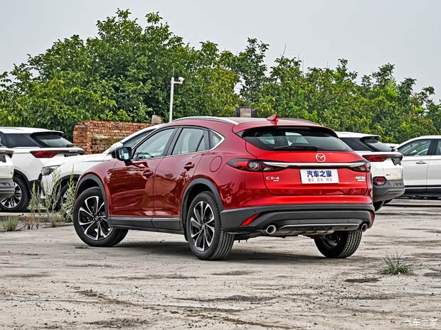 一汽马自达 马自达CX-4 2021款 2.5L 自动四驱蓝天激情版 一汽马自达 马自达CX-4 2021款 2.5L 自动四驱蓝天激情版