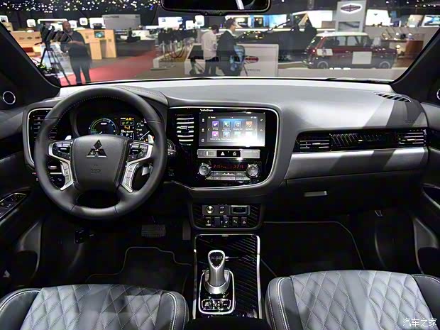 三菱(進口) 歐藍德PHEV(進口) 2018款 PHEV 三菱(進口) 歐藍德PHEV(進口) 2018款 PHEV