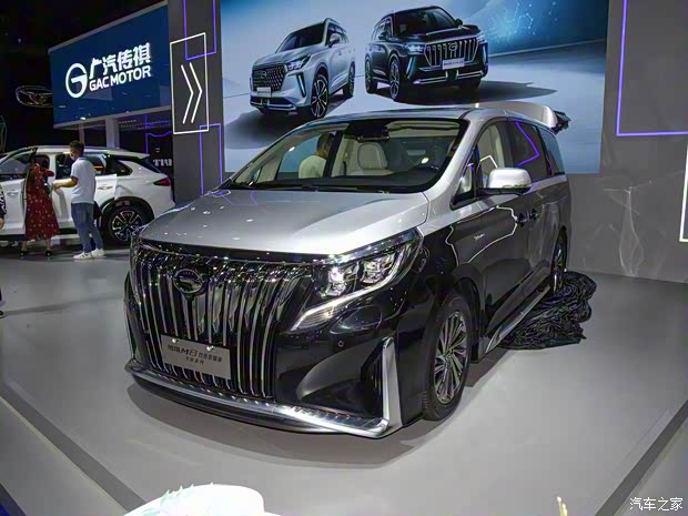 广汽乘用车 传祺M8 2021款 大师系列 390T 四座荣耀版 广汽乘用车 传祺M8 2021款 大师系列 390T 四座荣耀版