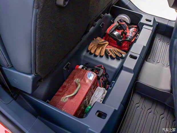 福特(進(jìn)口) Maverick 2022款 Lariat FX4