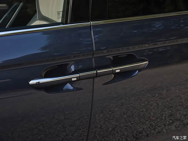 上汽集团 荣威iMAX8 2021款 400TGI 新赢家至尊版 上汽集团 荣威iMAX8 2021款 400TGI 新赢家至尊版