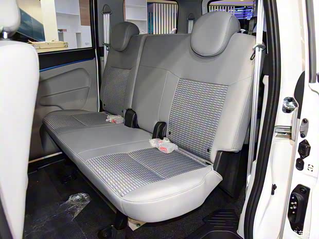 鄭州日產(chǎn) 帥客新能源 2018款 純電動(dòng)乘用車