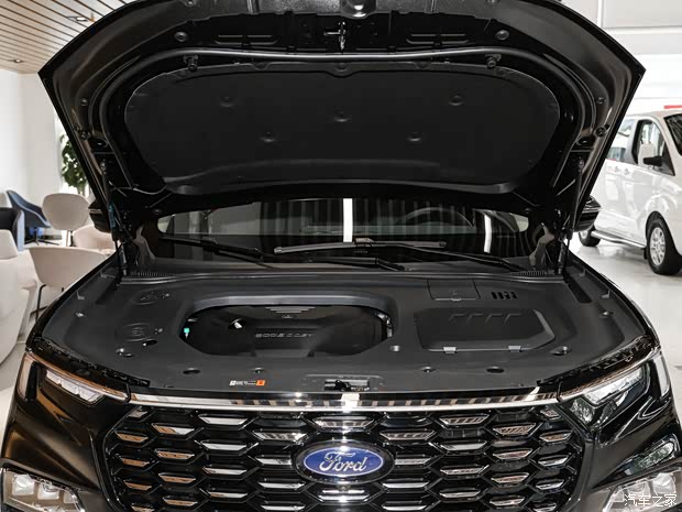 江鈴福特 領(lǐng)裕 2023款 EcoBoost 225 尊領(lǐng)型 7座(2/3/2) 江鈴福特 領(lǐng)裕 2023款 EcoBoost 225 尊領(lǐng)型 7座(2/3/2)