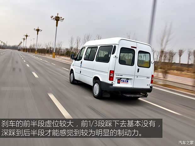 江铃汽车 特顺 2017款 2.8T商运型短轴中顶6/7/8座JX493 江铃汽车 特顺 2017款 2.8T商运型短轴中顶6/7/8座JX493