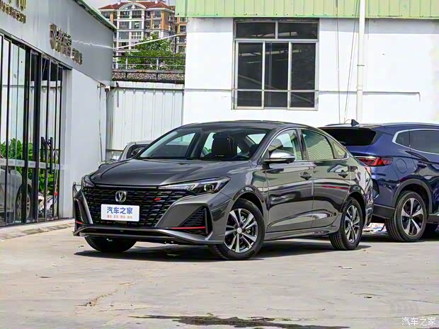 长安汽车 逸动 2023款 畅享版 PLUS 蓝鲸NE 1.4T GDI DCT尊贵版 长安汽车 逸动 2023款 畅享版 PLUS 蓝鲸NE 1.4T GDI DCT尊贵版