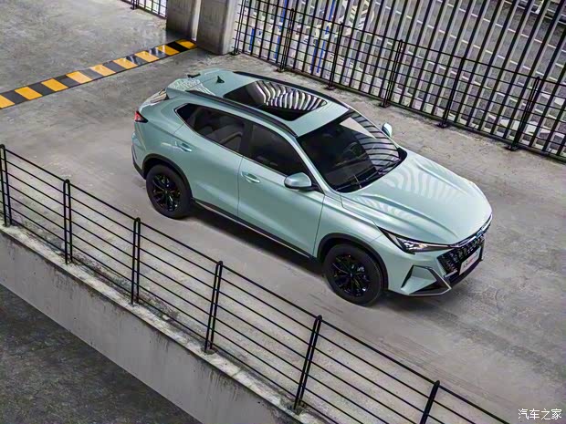 長(zhǎng)安汽車 長(zhǎng)安歐尚X5 PLUS 2023款 1.5T DCT先鋒型 律動(dòng)版 長(zhǎng)安汽車 長(zhǎng)安歐尚X5 PLUS 2023款 1.5T DCT先鋒型 律動(dòng)版