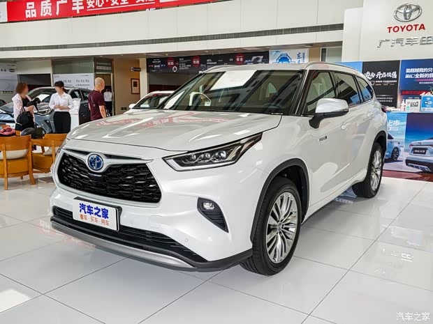 广汽丰田 汉兰达 2022款 双擎 2.5L 两驱尊贵版 7座