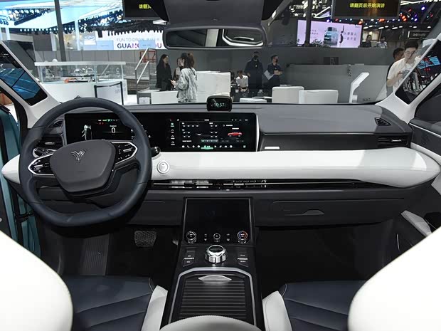 合众汽车 哪吒汽车U 2020款 520 U酷四驱版 合众汽车 哪吒汽车U 2020款 520 U酷四驱版