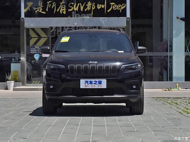 广汽菲克Jeep 自由光 2021款 2.0T 四驱80周年纪念版