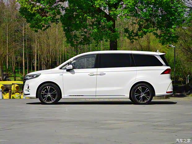 上汽集团 荣威iMAX8 2023款 基本型 上汽集团 荣威iMAX8 2023款 基本型