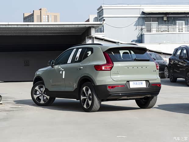 沃尔沃亚太 沃尔沃XC40 2024款 B4 四驱智远运动版 沃尔沃亚太 沃尔沃XC40 2024款 B4 四驱智远运动版