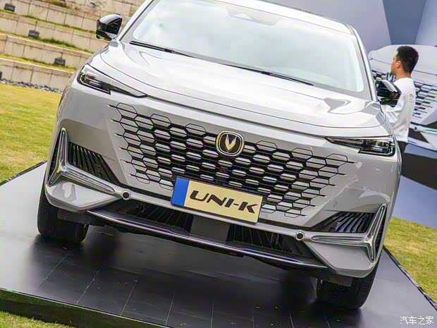 長(zhǎng)安汽車 長(zhǎng)安UNI-K 2021款 UNI量產(chǎn)版