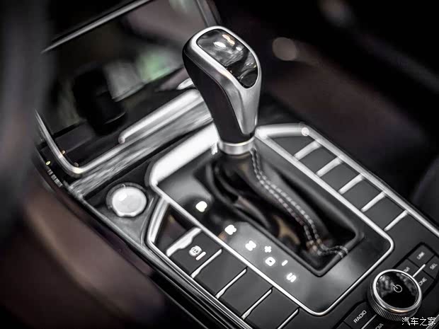 一汽吉林 森雅R8 2020款 1.6L 自動(dòng)豪華型