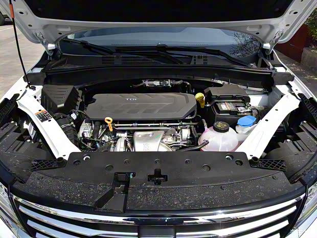 上汽集團 榮威RX5 2018款 30T 兩驅(qū)自動互聯(lián)網(wǎng)鉑金版