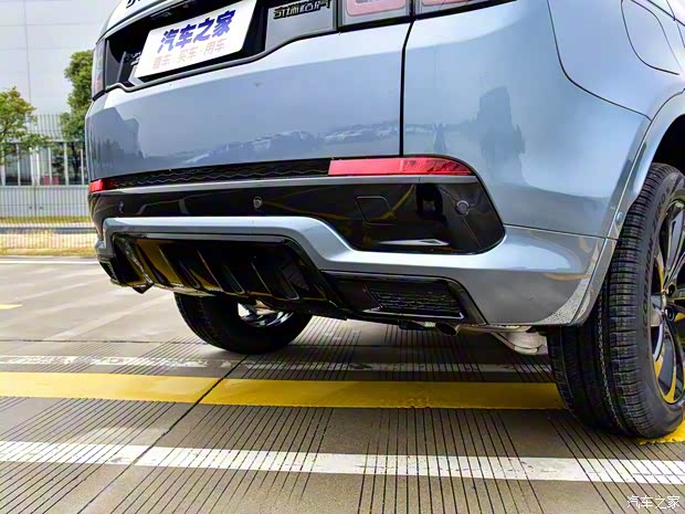 奇瑞捷豹路虎 發(fā)現(xiàn)運動版 2020款 249PS R-Dynamic HSE 豪華定制版