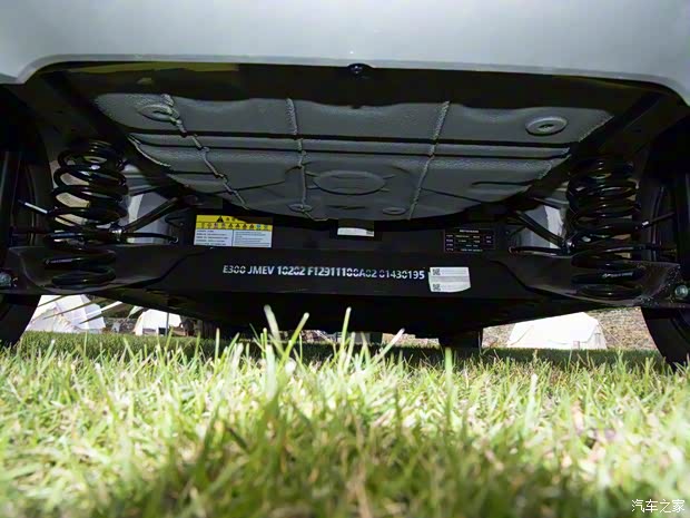 江鈴集團(tuán)新能源 易至EV3 2023款 青春版 320KM 豪華版