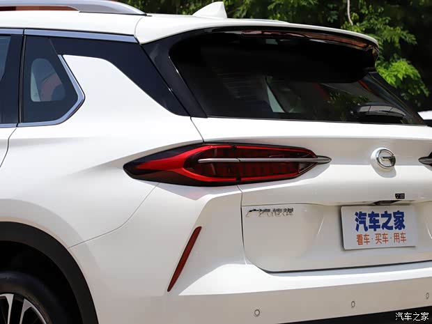 广汽乘用车 传祺GS4 2021款 PLUS 270T 自动星河版