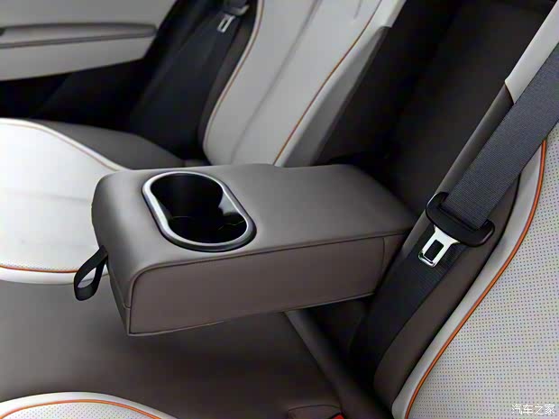 比亞迪 秦PLUS 2023款 冠軍版 DM-i 120KM 旗艦型