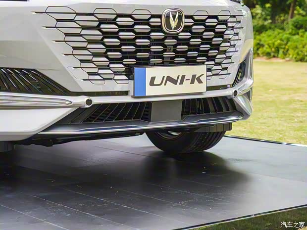 長(zhǎng)安汽車 長(zhǎng)安UNI-K 2021款 UNI量產(chǎn)版