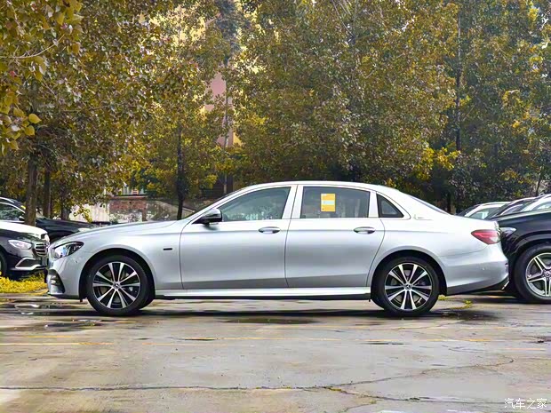 北京奔驰 奔驰E级新能源 2021款 E 350 e L 插电式混合动力运动轿车