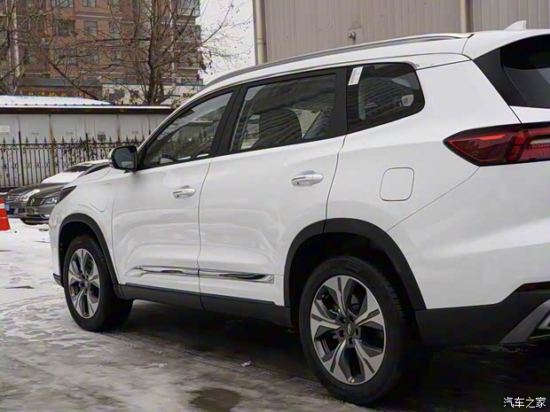 奇瑞汽車 瑞虎8 PRO新能源 2023款 DP-i 基本型