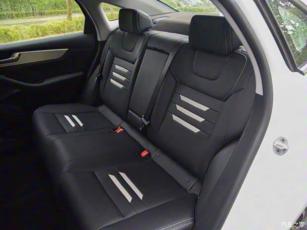 比亞迪 秦Pro 2020款 超越版 高配