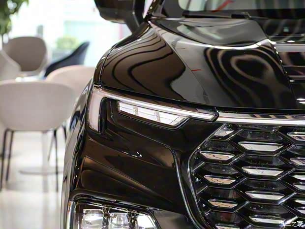 江鈴福特 領(lǐng)裕 2023款 EcoBoost 225 尊領(lǐng)型PLUS 7座（2/3/2）